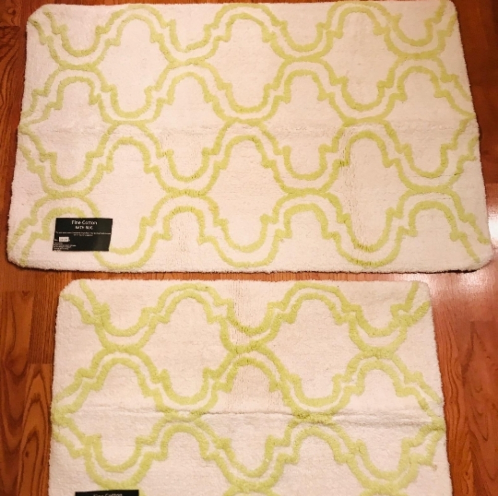 *Brand New* Package of 2 Damask Rugs